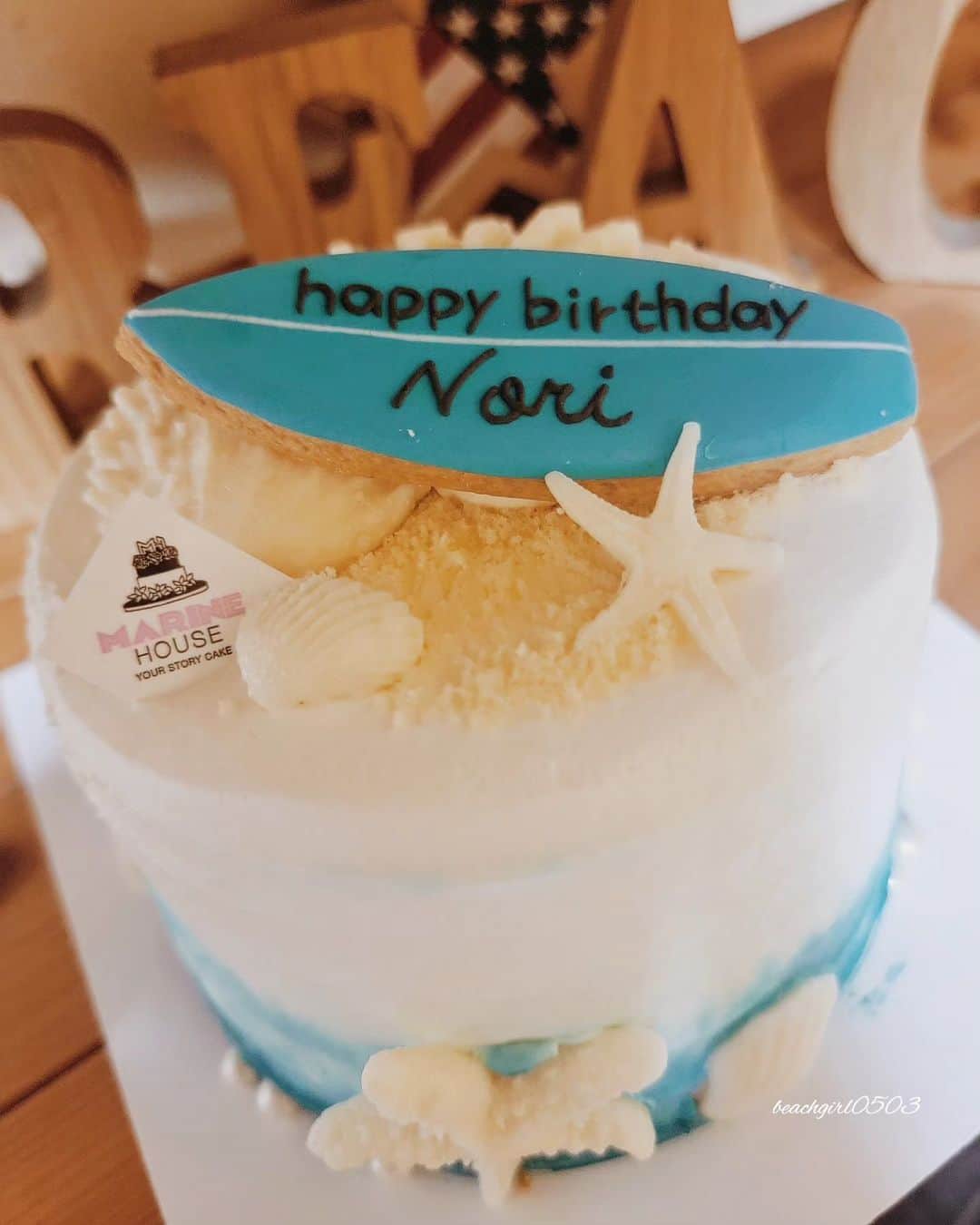 𝑵𝒐𝒓𝒊さんのインスタグラム写真 - (𝑵𝒐𝒓𝒊Instagram)「𝑻𝒉𝒂𝒏𝒌 𝒚𝒐𝒖 💋⁡ 𝓢𝓾𝓻𝓹𝓻𝓲𝓼𝓮 𝓯𝓻𝓸𝓶 ⁡@kyao0358 ⁡ ⁡.⁡ ⁡.⁡ ⁡.⁡ ⁡.⁡ ⁡.⁡ ⁡.⁡ ⁡.⁡⁡ ⁡めちゃくちゃ可愛すぎるケーキ😍⁡ ⁡めっちゃ嬉しかった😆💕⁡ .⁡ ⁡.⁡ ⁡.⁡ ⁡.⁡ ⁡⁡.⁡ ⁡.⁡ ⁡#surprise #birthday #cake #birthdaycake ⁡ ⁡#instabirthday #beach #happy #thankyou ⁡ ⁡#surfboard #icingcookies #lovely  ⁡#誕生日 #ケーキ #オーダーメイド #誕生日ケーキ ⁡ ⁡#嬉しい #ハッピー #ありがとう #サプライズ⁡ #バースデーケーキ ⁡#サーフ #海 #ビーチ #可愛い #シェル #原宿 #東京 #デコレーションケーキ #最高 ⁡#バースデー」5月14日 17時40分 - beachgirl0503