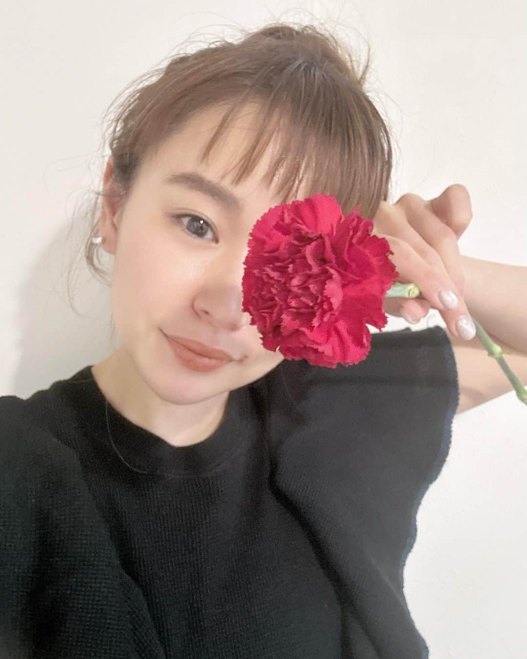 fumikaのインスタグラム：「⁡ 限りない愛をありがとう😌 ⁡ #母の日」
