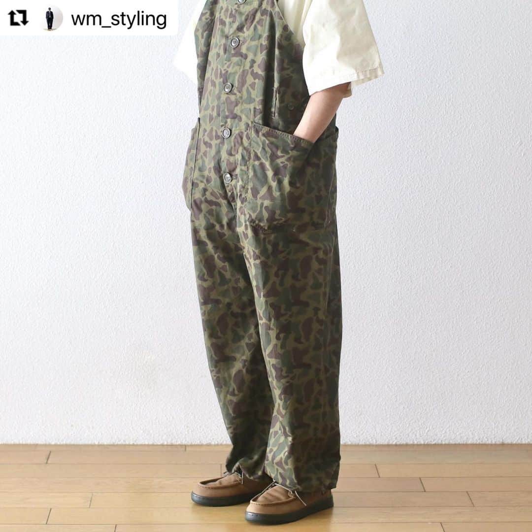 wonder_mountain_irieさんのインスタグラム写真 - (wonder_mountain_irieInstagram)「#Repost @wm_styling with @use.repost ・・・ [#23SS_WM_styling.］ _ styling.(height 176cm weight 60kg) cap→ #LOOSEJOINTS　￥7,700- hoodie→ #STONEMASTER　￥23,100- overalls→ #EngineeredGarments　￥49,500- shoes→ #CONVERSESKATEBOARDING × #BoTT ￥24,200- _ 〈online store / @digital_mountain〉 → https://www.digital-mountain.net _ 【オンラインストア#DigitalMountain へのご注文】 *24時間受付 *14時までのご注文で即日発送 *1万円以上ご購入で送料無料 商品について：tel:0849738204 カスタマーサポート：tel:05035928204 _ We can send your order overseas. Accepted payment method is by PayPal or credit card only. (AMEX is not accepted) Ordering procedure details can be found here. >>http://www.digital-mountain.net/html/page56.html _ @Wonder_Mountain_ @hacbywondermountain (#japan #hiroshima #日本 #広島 #福山) _」5月14日 17時49分 - wonder_mountain_