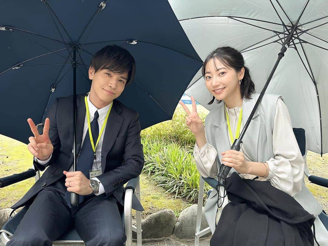 あなたがしてくれなくてものインスタグラム：「． 🫧オフショットをお届け🫧  ５話の現場から ニーニャ様と華の レアで素敵な２ショットを📸 ✨  #あなたがしてくれなくても #岩田剛典 #武田玲奈  📣 ５話の #TVer 見逃し無料配信は 　　次回放送の5/18（木）まで！ 　　まだの方ももう一度見たい方も 　　お見逃しなく👀✨ 📺１〜３話も変わらず無料配信中 　　プロフィール欄のリンクからチェック！」