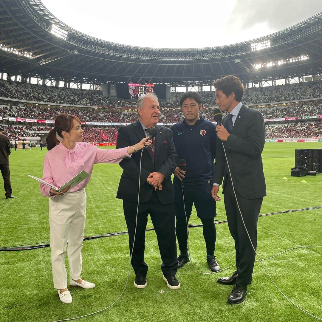 福西崇史さんのインスタグラム写真 - (福西崇史Instagram)「. Jリーグ30周年記念試合⚽️ 鹿島アントラーズvs名古屋グランパスの 解説をしました🎤 . 試合後、 ジーコにお話を聞くことが出来ました⭐️ 会えた事だけでも嬉しいのに、 優しく答えてくれて、 めちゃくちゃ嬉しい🥰 . ありがとう、ジーコ🥺 . #jリーグ30周年 #jリーグ #nhk #鹿島アントラーズ #名古屋グランパス #オリジナル10 #ジーコ #zico #新国立競技場」5月14日 17時55分 - takashi_fukunishi