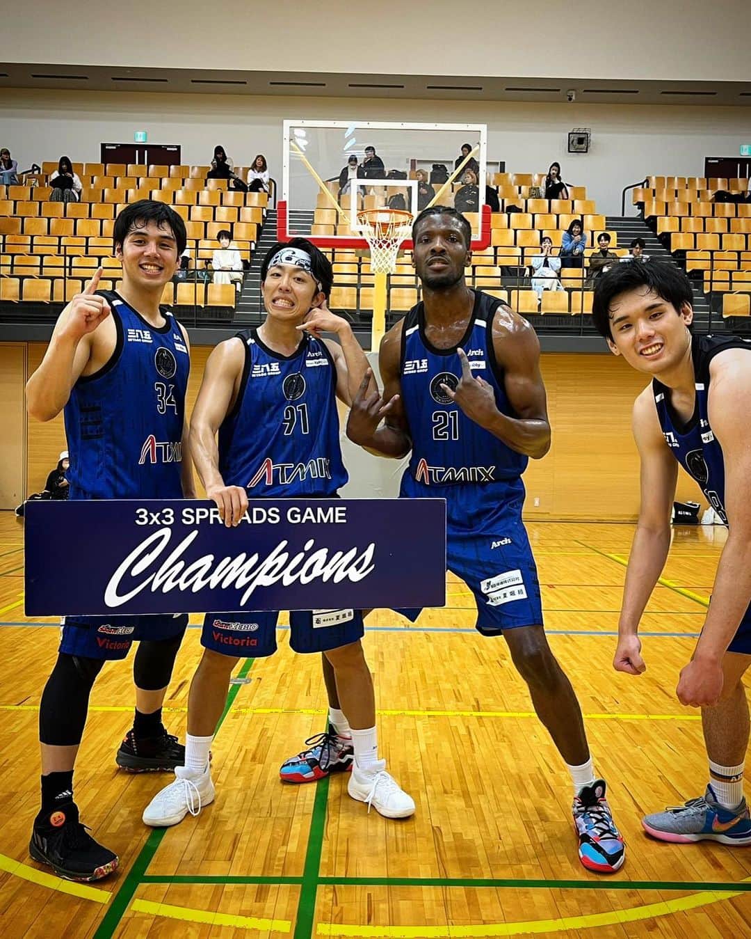 寺嶋恭之介のインスタグラム：「久々の3x3は優勝からスタート🏆 ストリート仲間にも沢山会えた🤝  @hachinohe.dime3x3」