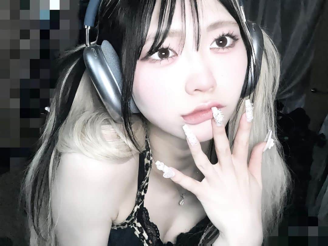 謝花南さんのインスタグラム写真 - (謝花南Instagram)「😓🖤」5月14日 18時13分 - neverlandahh