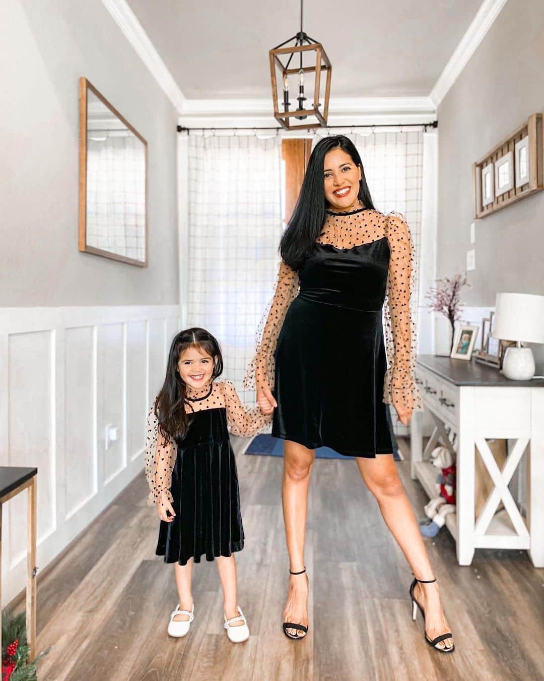 SHEINのインスタグラム：「Is matching with your little one on your to-do list? Visit the link in bio for today's deals on kid's clothes and more! @jeanetteandmia 🖤👩👧  🔗:https://shein.shop/a09cloq  #MakeHerDay」