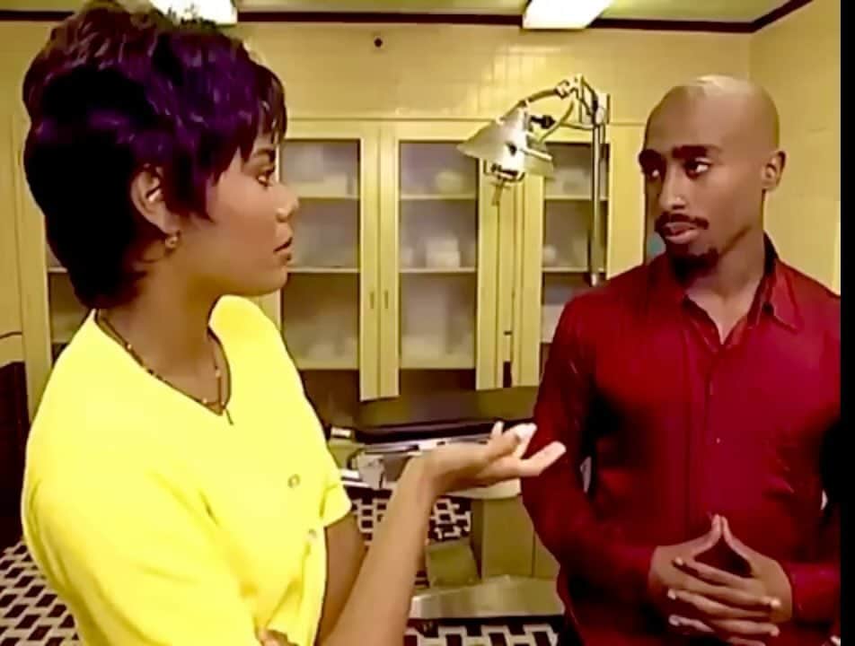 MCハマーのインスタグラム：「R.I.P. PAC 🤜🏾🤎🤛🏾 🤜🏾🙏🏾🤛🏾 👑🕊️👑」