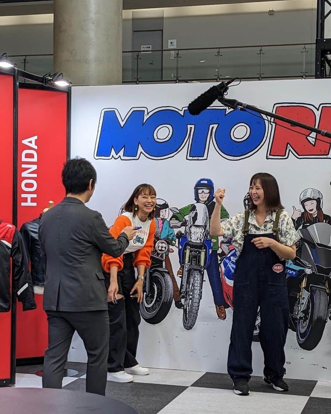 指出瑞貴さんのインスタグラム写真 - (指出瑞貴Instagram)「#bs11 #motorise #モトライズ 本日22時〜o.a！ #東京モーターサイクルショー の後編放送です！  恵姉さんが帰ってきてとっても嬉しかった日🧡 （ゲラ笑いしてる🤣🤣） ぜひご覧ください💜🩷🩵」5月14日 10時46分 - sashidemizuki