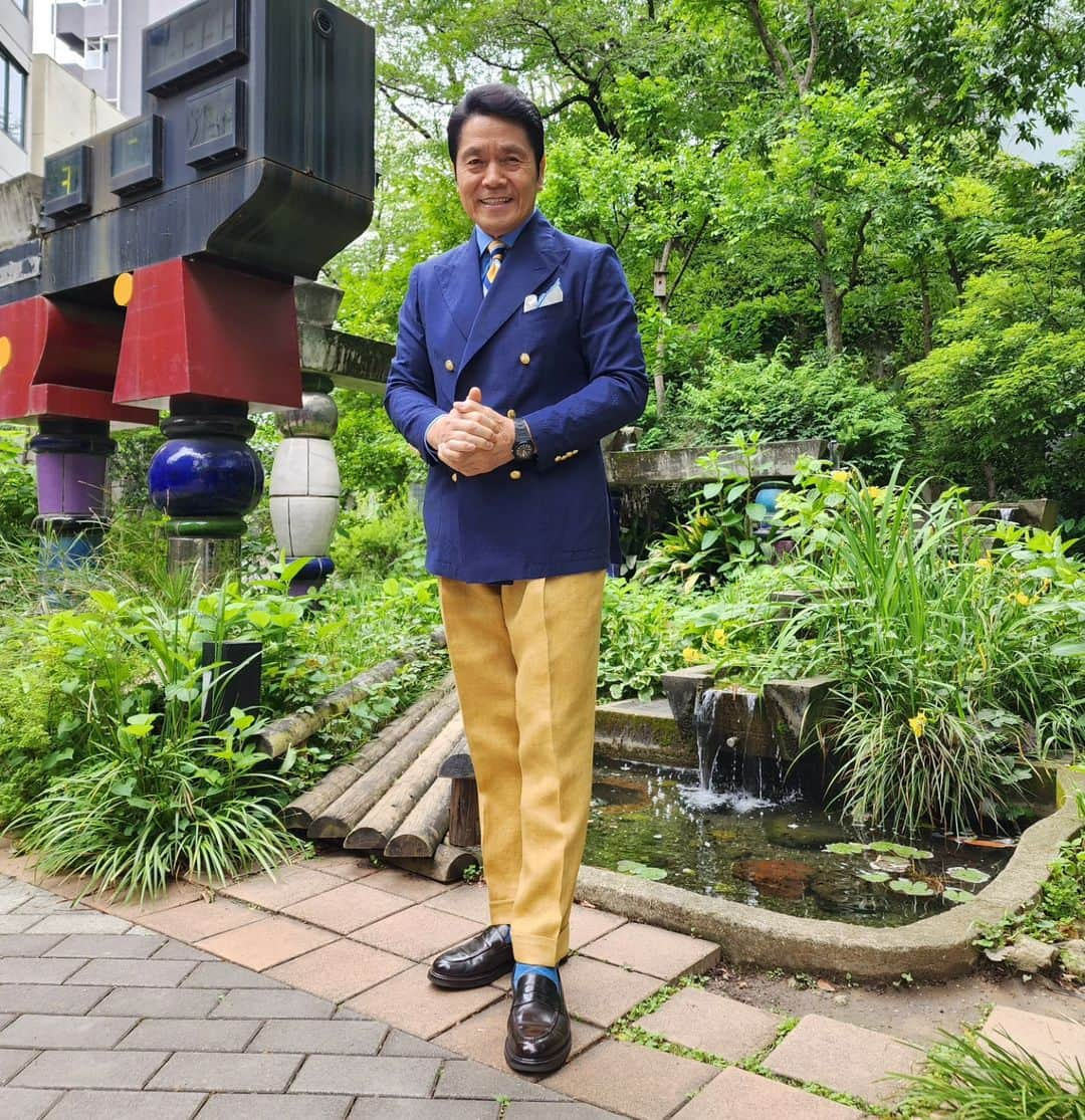 峰竜太のインスタグラム：「#アッコにおまかせ #jacket #tagliatore #shirt #yamatoyashirt #tie#breuer #pants #berwichpants #shoes #brunellocucinellishoes」