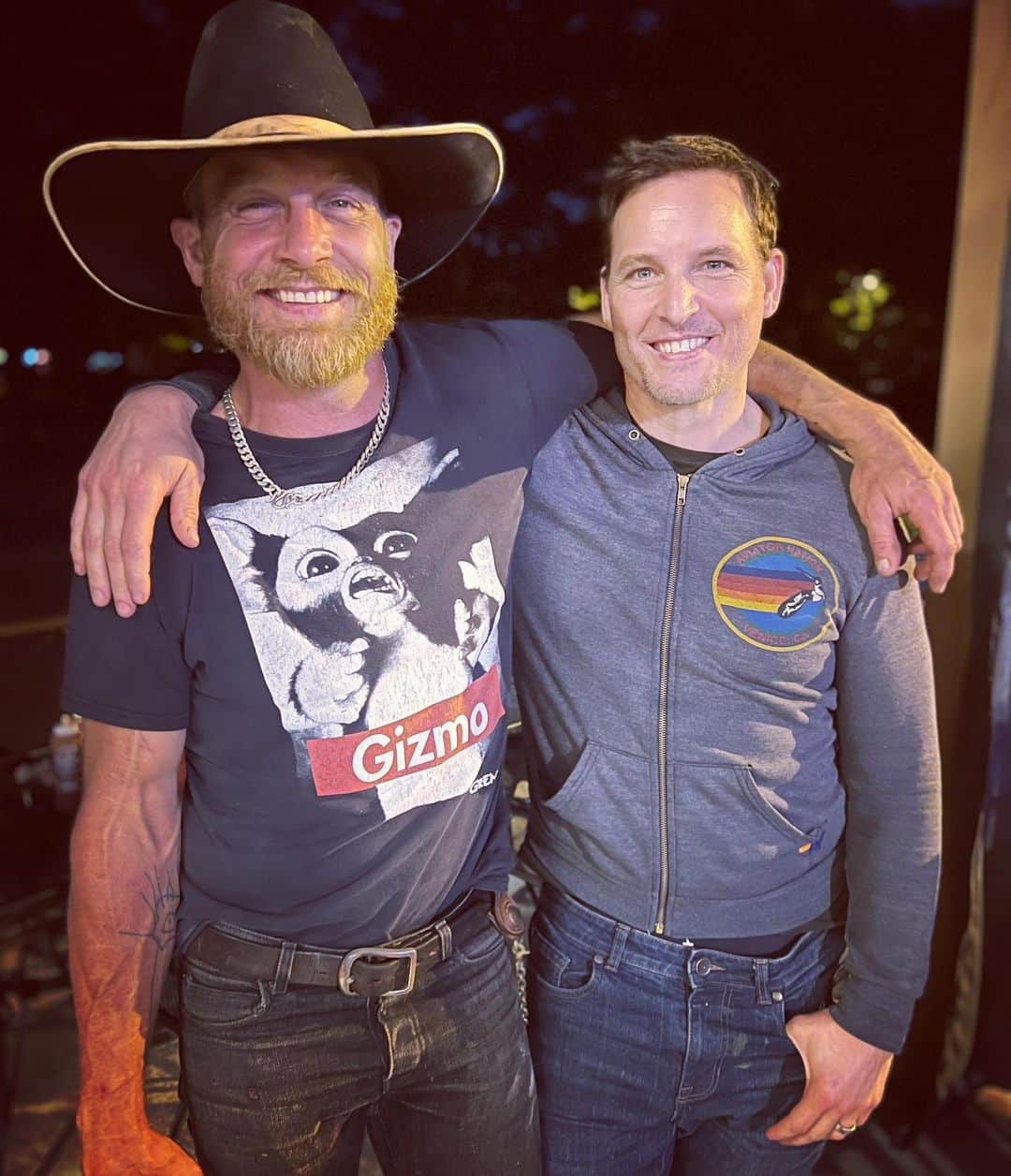 ピーター・ファシネリのインスタグラム：「In Georgia shooting a new film. Got to have dinner and catch up with this guy while I’m here.  Much love @ethanembry. #CanthardlyWait to see ya again brother. Been to long. #CanthardlyWaitReunion」