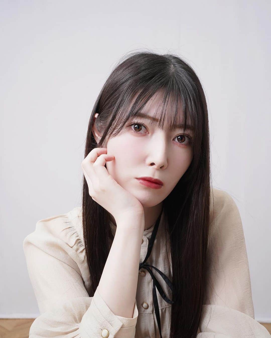 日下部美愛さんのインスタグラム写真 - (日下部美愛Instagram)「何枚目が好き〜？⁡ ⁡ ⁡ #黒髪 #黒髪ロング  #動漫 #粉我 #角色扮演 扮演 #时装 #时装模特 #自拍 #animegirl #instagood #followforfollowback #japan  #idol #followme」5月14日 20時40分 - miakusakabe_official