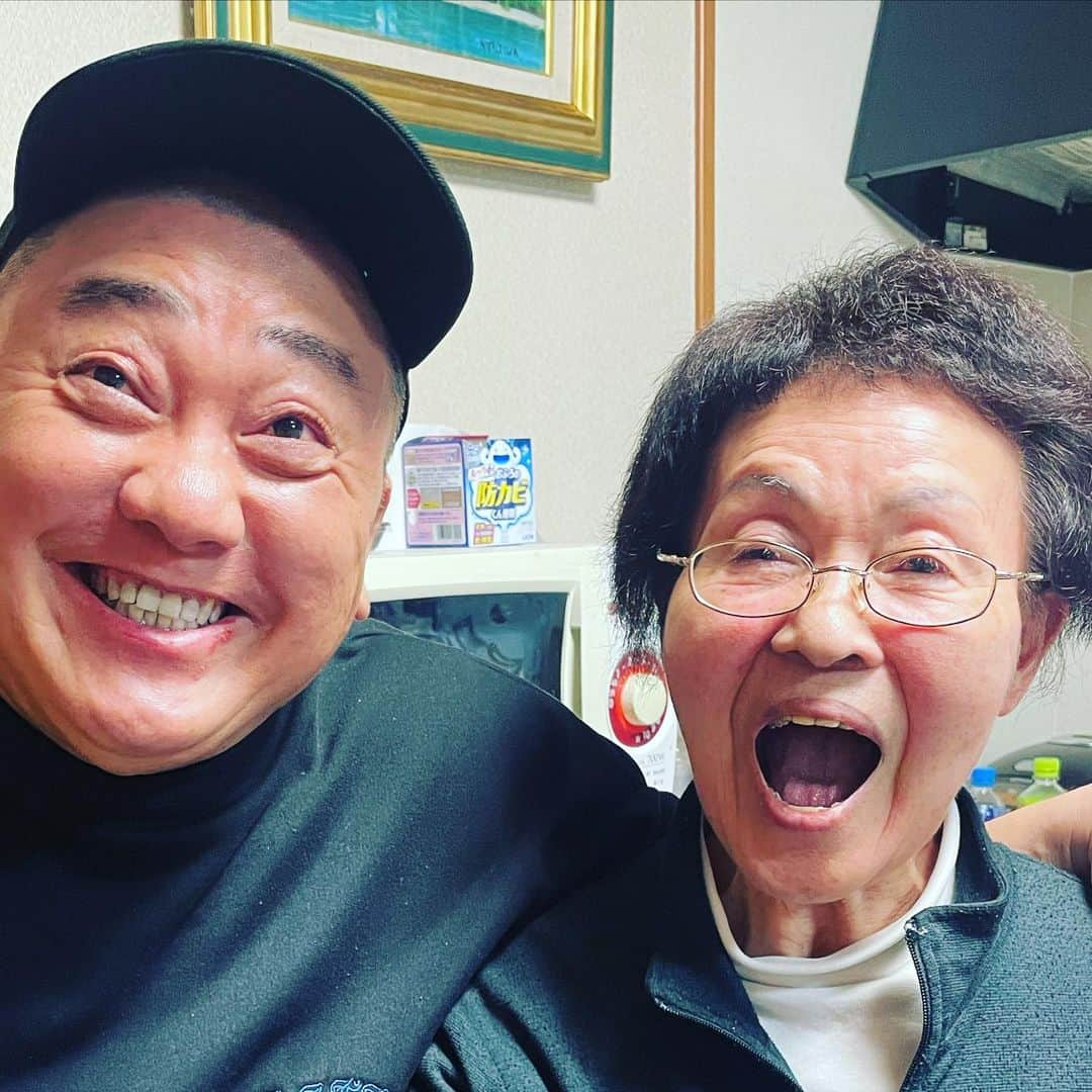 山本圭壱さんのインスタグラム写真 - (山本圭壱Instagram)「圭壱と明美 未姫と明美」5月14日 11時28分 - yamamogt