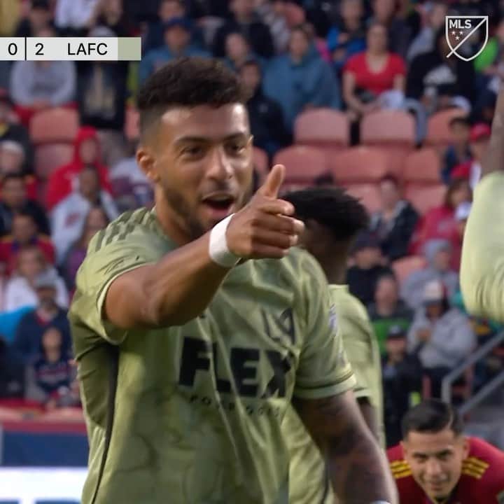 Major League Soccerのインスタグラム：「League-leading 9th goal of the year for @bouanga_20 ☄️」