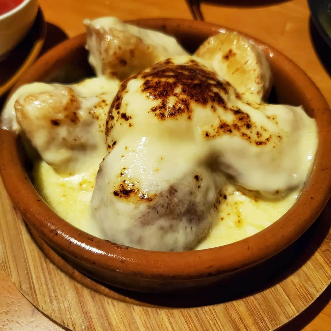 田畑竜介さんのインスタグラム写真 - (田畑竜介Instagram)「金曜にお邪魔したソルエチェーロ🍝  昔は乾麺派だったけど、 最近は生麺も好きになってきた😌  アラカルトで色々頼んだけど 前菜もお肉料理もパスタも どれも美味しかった😋  昔ここに『稲穂』があった頃 よく通ってたなぁ🍜  #福岡市 #ふくおかグルメ #早良区グルメ  #パスタ #生パスタ #ソルエチェーロ  #ボンゴレビアンコ #アサリの白ワイン風」5月14日 12時00分 - tabacchi_rkb