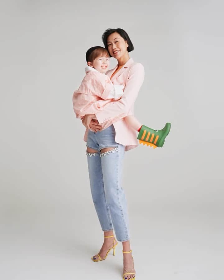 I.T IS INSPIRATIONのインスタグラム：「Happy Mother’s Day!  To the woman who always puts her family first, today is all about you.  #it #iteshop #ss23 #mothersday #happymothersday」