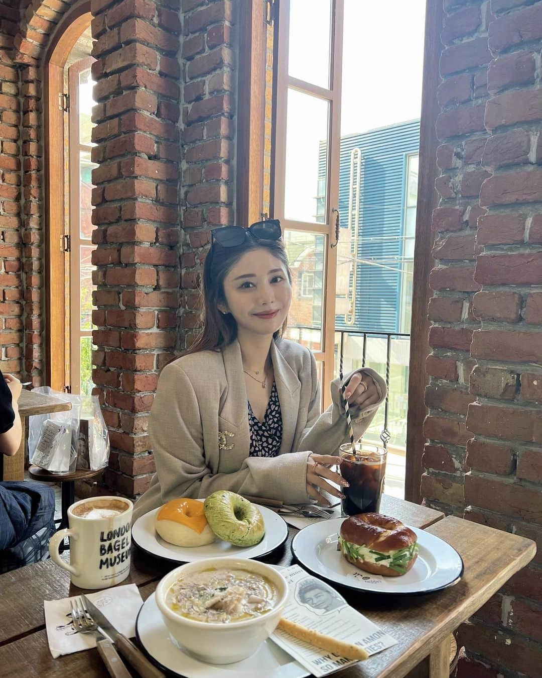 一木美里さんのインスタグラム写真 - (一木美里Instagram)「🇬🇧🥯♥️  #seoul#seoulcafe#韓国カフェ#韓国旅行#morning#millykorea#아침」5月14日 12時20分 - misato_ichiki