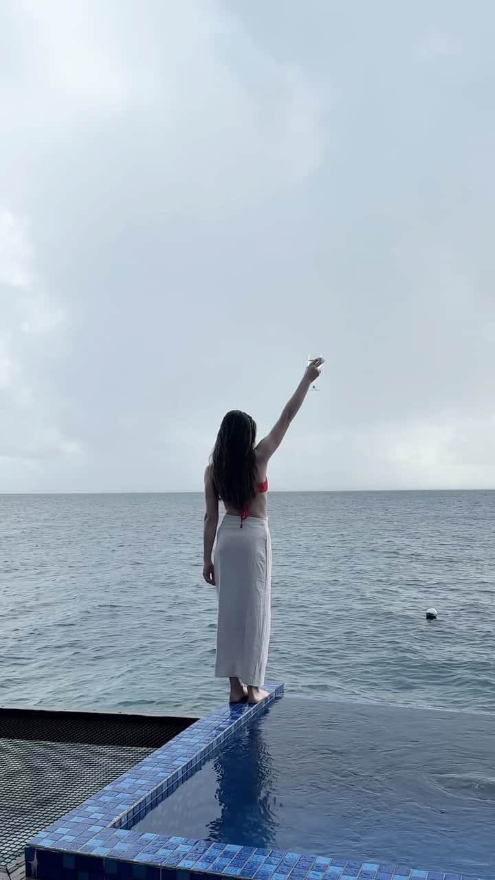 カミラ・ワリエワのインスタグラム：「Good morning 🌊  @grandparkkodhipparu  @maldivianacom  #grandparkkodhipparu #maldivianacom #maldives #sea #kamilavalieva」