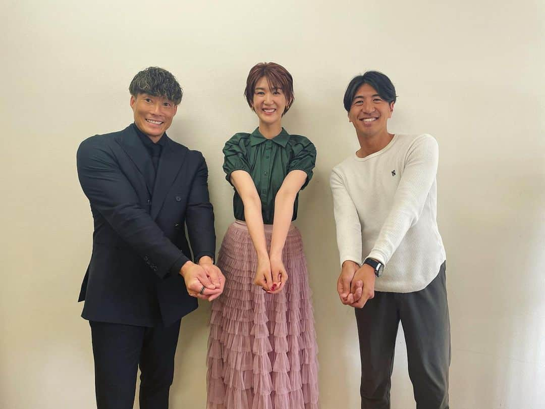 糸井嘉男さんのインスタグラム写真 - (糸井嘉男Instagram)「北海道でイベントしてきました！ MCだいきさん、そして同じゲストで バレーボール元日本代表、栗原恵さん と参加してきました😊 3人とも身長187cm笑笑 めちゃ楽しかったし、皆さまありがとう ございました🙇 #田中大貴　さん #栗原恵　さん #肩幅広　さん」5月14日 18時29分 - itoiyoshio_7