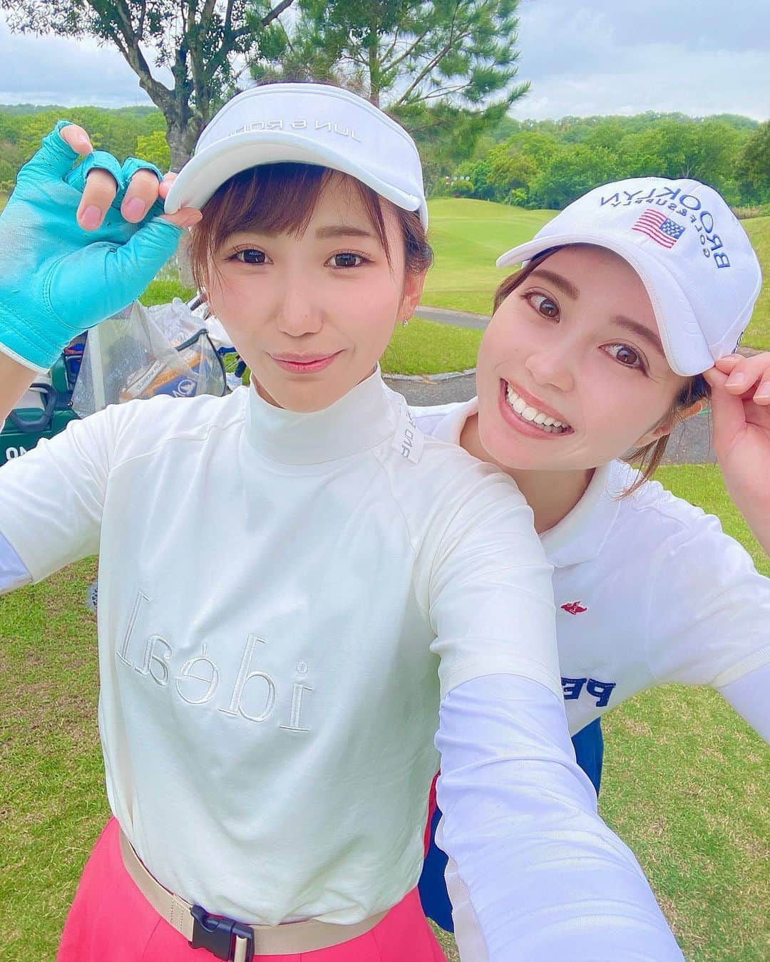 MIKIさんのインスタグラム写真 - (MIKIInstagram)「はじめましてのみなみちゃん❤️ コンペで一緒にまわったぁ🥰 ベスト更新おめでとう🥳🎉💖 また行こうねー🌈✨  #ゴルフ女子 #ゴルフ女子と繋がりたい  #関西ゴルフ女子 #関西ゴルファーと繋がりたい #関西ゴルファー」5月14日 18時30分 - mktyy_golf