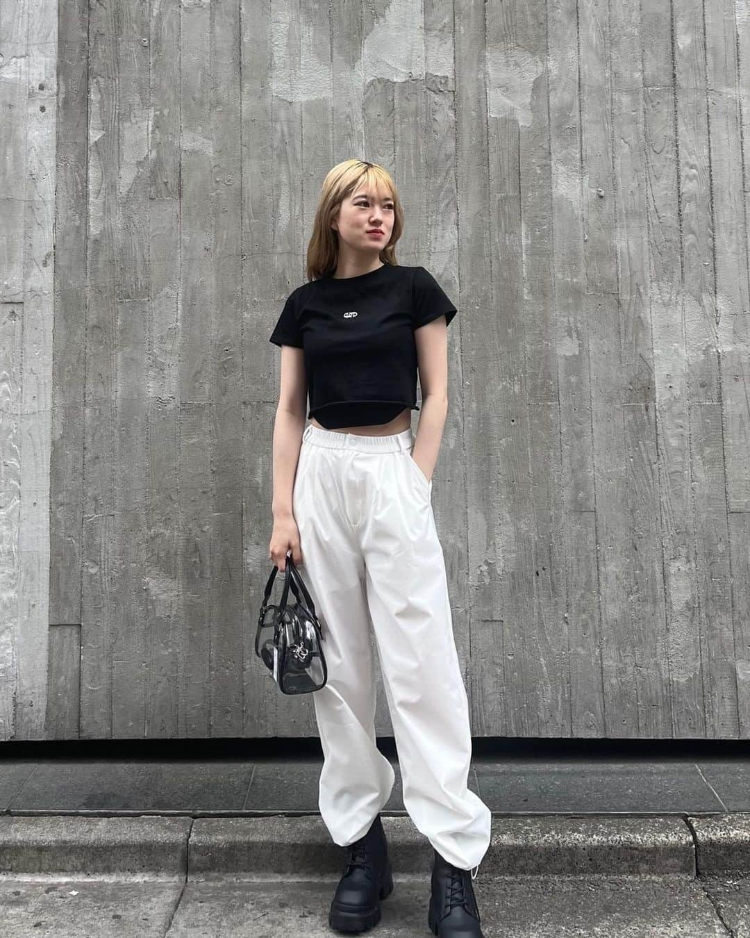 EMODA_LOOK BOOKのインスタグラム