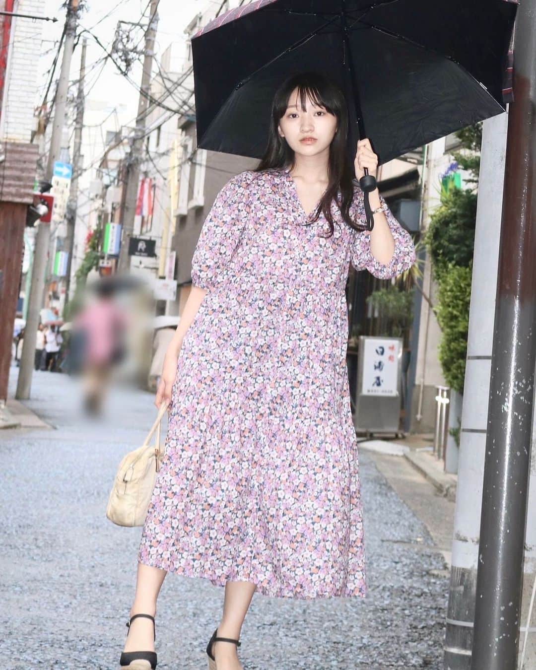 前野えまさんのインスタグラム写真 - (前野えまInstagram)「ひとつひとつ　消えていく雨の中 ・ ・ #雨 #森高千里」5月14日 18時31分 - maeno_ema