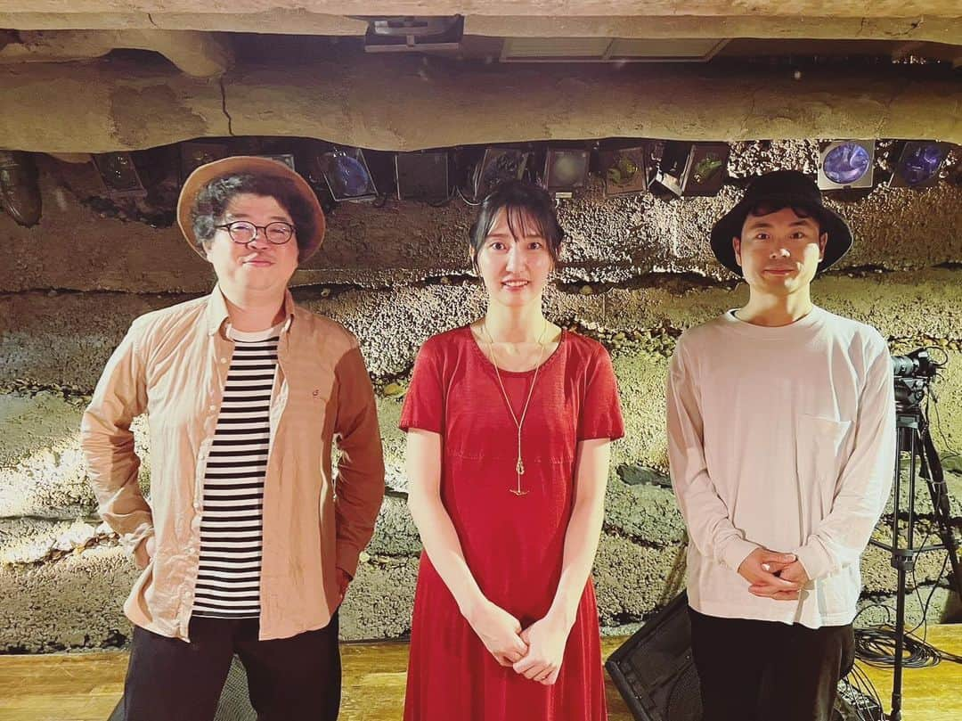 南壽あさ子のインスタグラム：「昨日は "The middle of a trip" seed.12 ありがとうございました！  清野さん、望月さんと 素敵な音の旅をすることができて 光栄でした！  たくさんの刺激をもらって またひとつ歩を進めたと思います。  聴いてくださったみなさん ありがとうございました！  #themiddleofatrip  #清野雄翔 さん #望月純 さん」