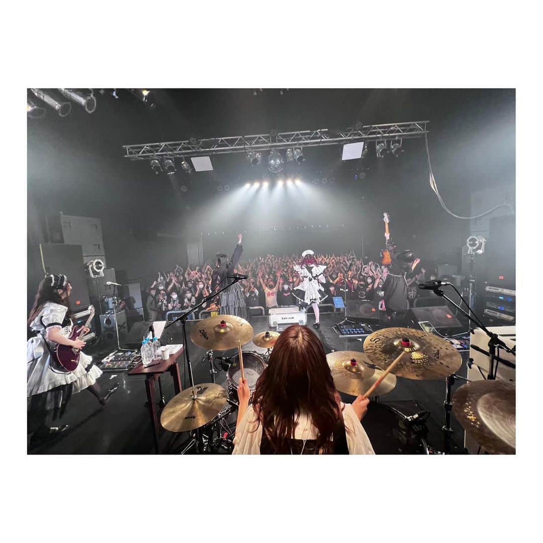 廣瀬茜のインスタグラム：「BAND-MAID 10TH ANNIVERSARY TOUR in JAPAN   2023.3.23@熊本B.9 V1(📷1〜3) 2023.3.25@鹿児島CAPARVO HALL(📷4〜6) 2023.3.26@福岡DRUM LOGOS(📷7〜9)」