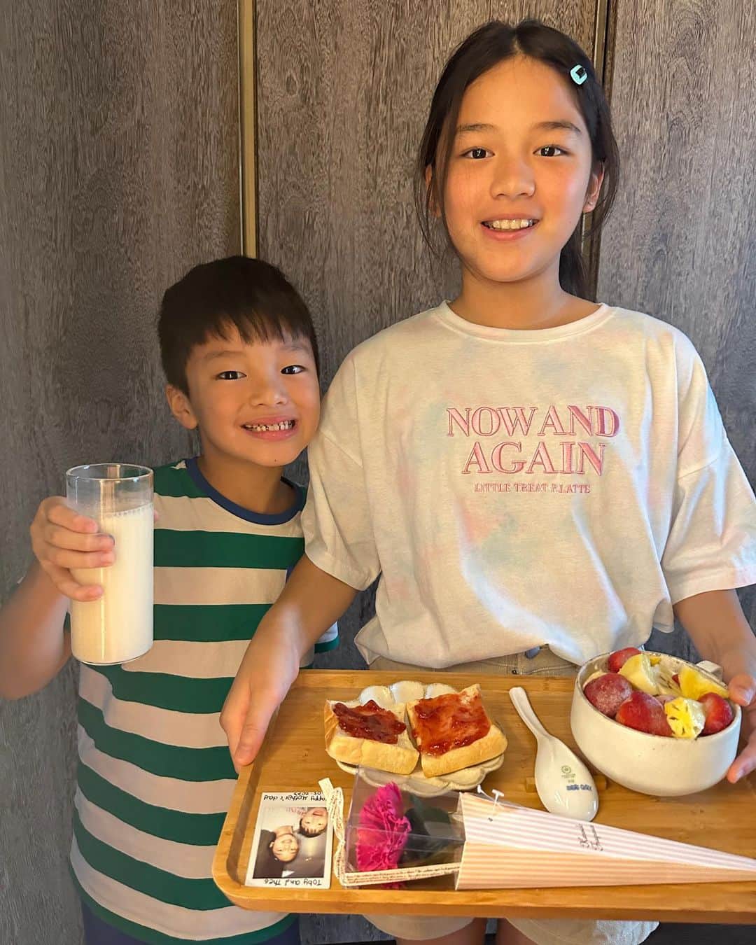Grace葛瑞瑞さんのインスタグラム写真 - (Grace葛瑞瑞Instagram)「母親節一早Toby帶著弟弟進來送卡片並詢問我想要什麼時候吃早餐🍳 一早感受到孩子們想幫我過節的滿滿愛心，覺得幸福無比。」5月14日 13時47分 - yungingrace