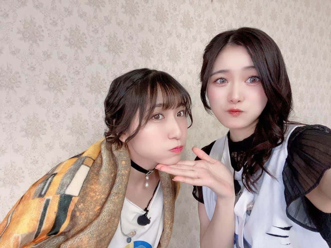 のインスタグラム：「ぽんちゃんとꕤ︎︎·͜· ︎︎ ⁡ 理想の可愛い後輩をイメージしてみてください。 それが完璧になったのがぽんちゃんです🥺🤍 ⁡ 最近の流行りなどはぽんちゃんから吸収しています。笑 ⁡ いつもありがとう🤍 ⁡  *⋆꒰ঌ┈┈┈┈┈┈┈┈┈໒꒱⋆*  #写真 #photo  #filmcamera #natural  #smile  #filmphotography #film #フィルムカメラ #anime  #manga #comic #model  #voiceactor #voiceactress #配音演员 #声優 #Japan #kawaii #kawaiigirl #model  #小見川千明  #小千姬 #귀여워 #셀스타그램 #셀카 #여행  #文学 #朗読  #邪神ちゃんドロップキック  ⁡  *⋆꒰ঌ┈┈┈┈┈┈┈┈┈໒꒱⋆*」