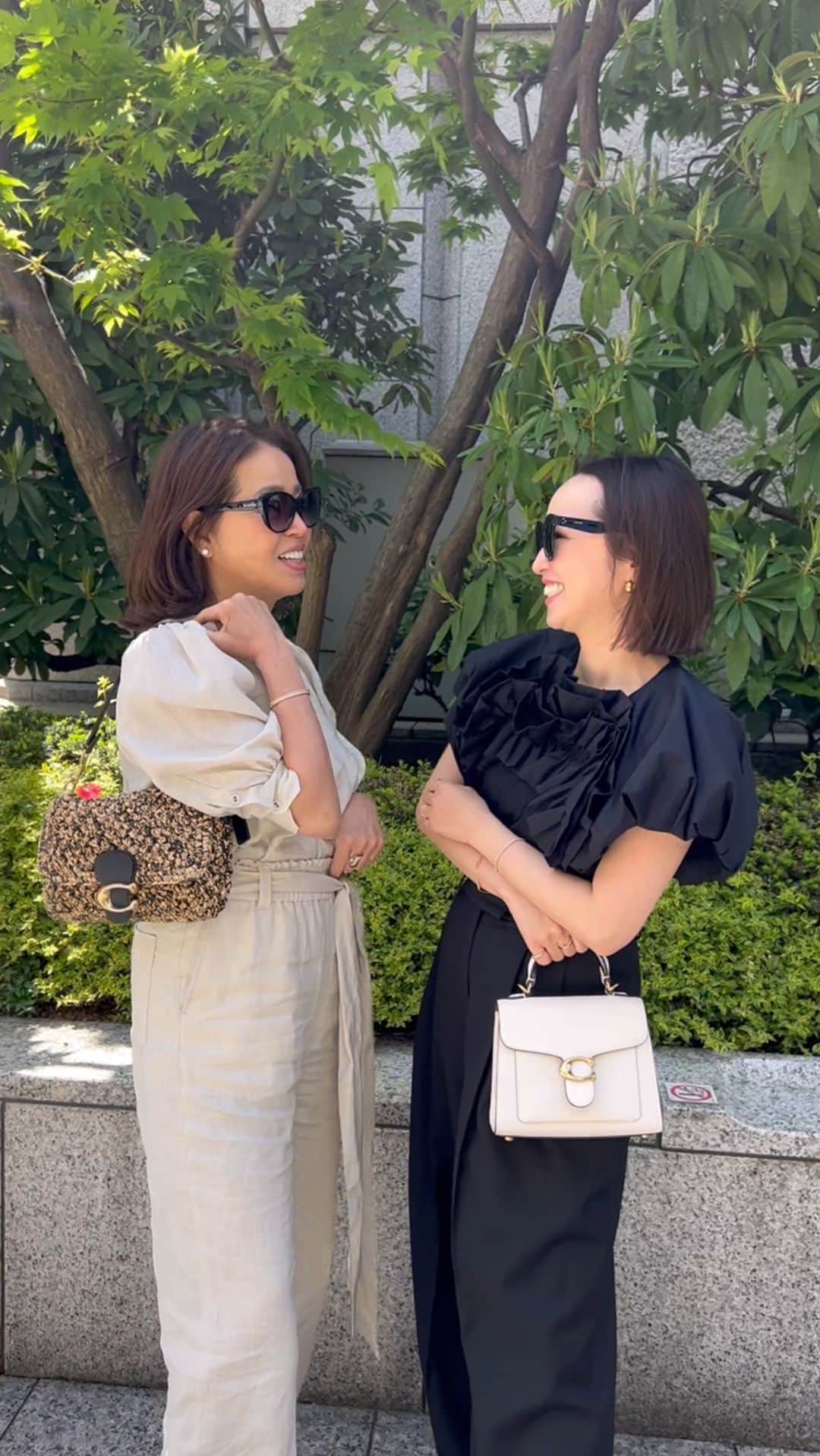 翁安芸のインスタグラム：「Happy Mother’s Day to all the mothers and grandmothers in the world🌎❤️  Especially my amazing mom @nobukoaspen 😘❤️❤️❤️  #いつもありがとう #母の日 #mothersday #happymothersday #love」