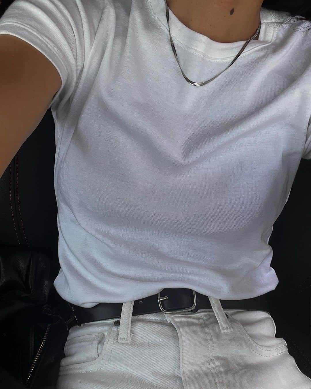 Icumi Oohamaのインスタグラム：「necklace @tres__collection   最近のネックレスはこれ。 ブレスレットにして使っても可愛いよ♩」