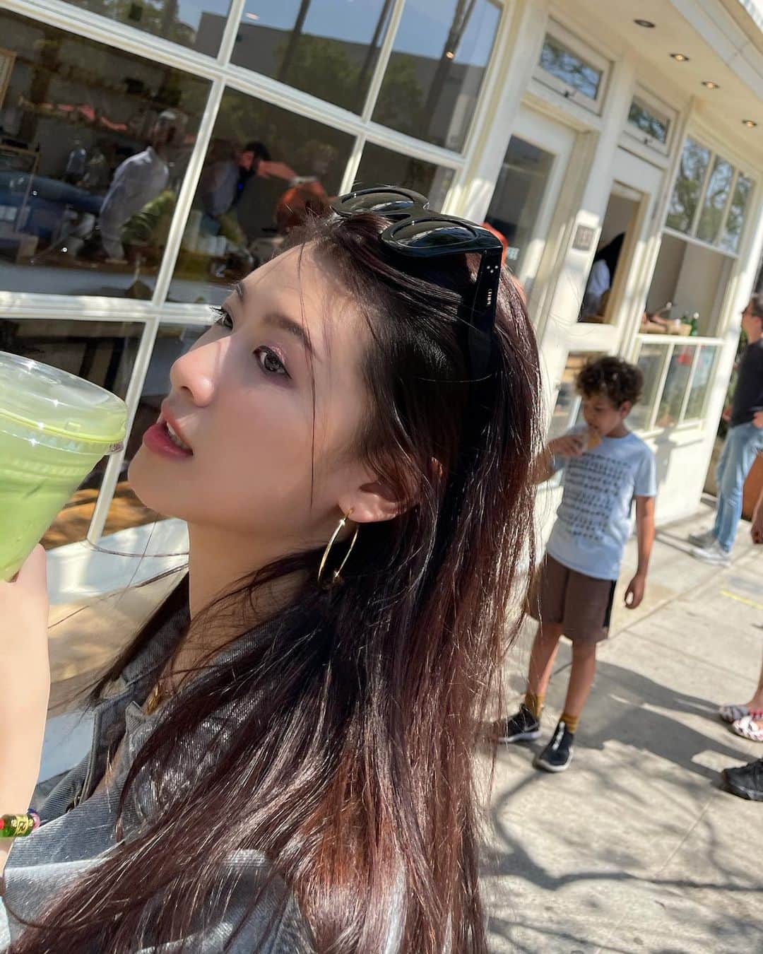 のインスタグラム：「整理手機照片 發現好多可愛的回憶🤎✨ 有些好笑到無法發 😂 時間好快🥹」