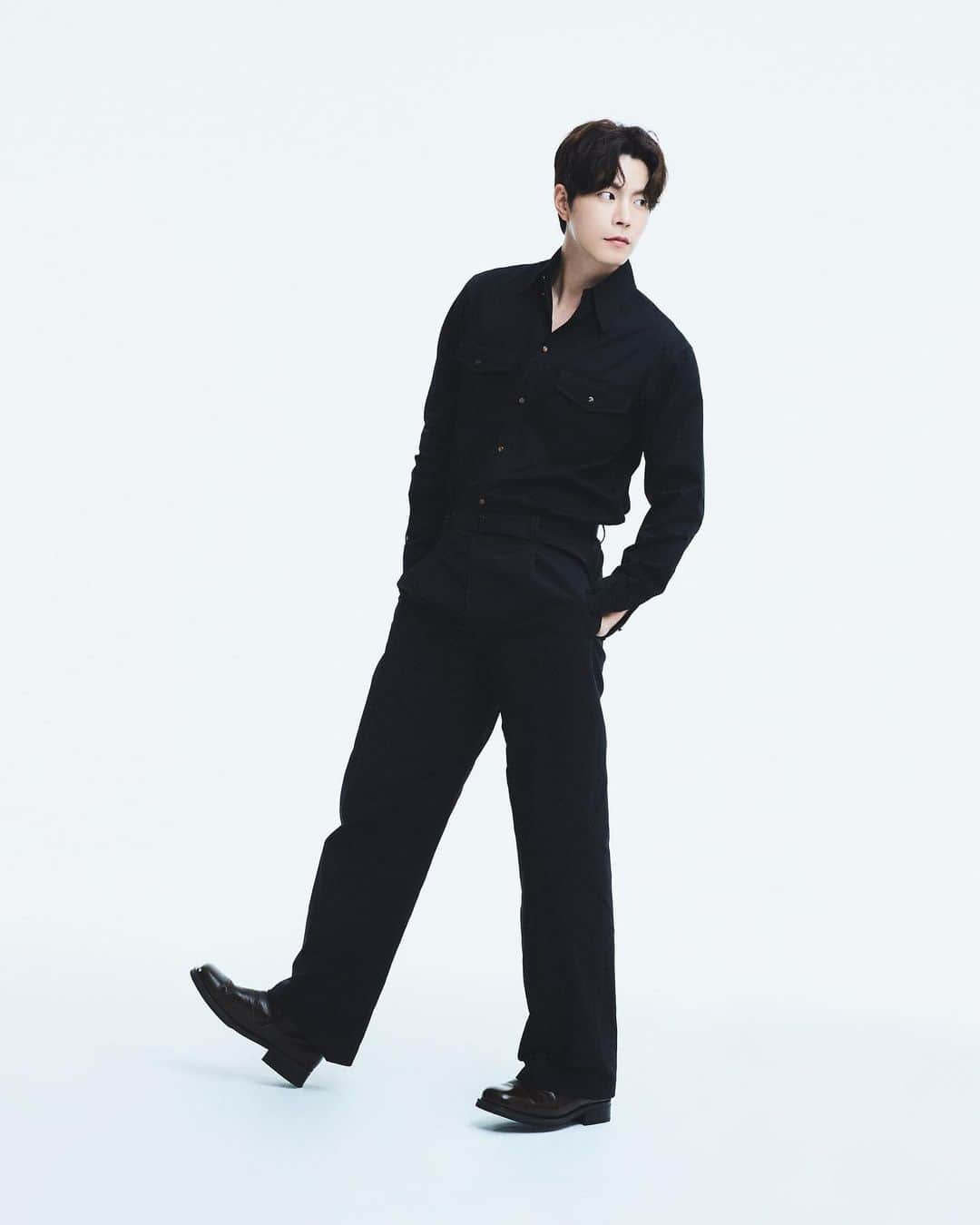 ホン・ジョンヒョンのインスタグラム：「레이스. 매주 수요일 오후 4시 새로운 에피소드가 공개됩니다. 📸」