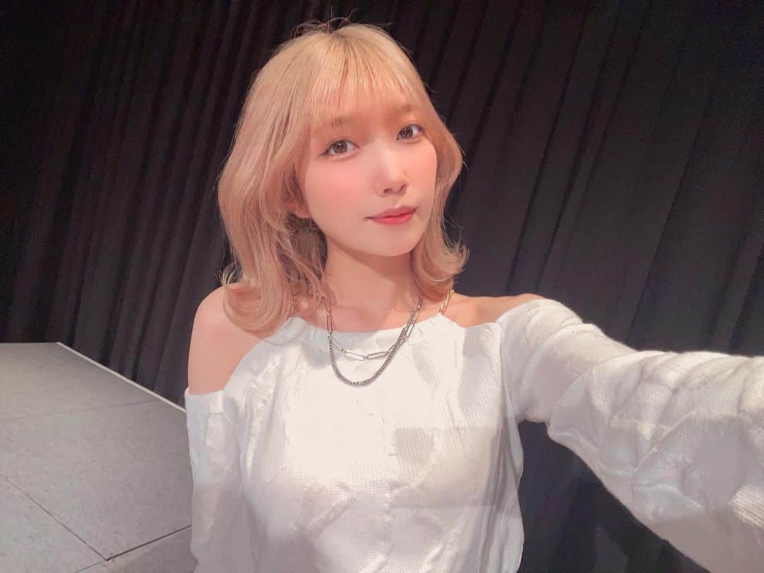 霜月めあのインスタグラム：「最近ギャル感増したって言われますどうぞ〜🔥  . . . .  #霜月めあ #めあめあ #model #sexy #selfie #animegirl #셀카 #셀스타그램 #패션스타그램 #데일리 #asiangirl #cosplay #좋아　 #follow #like #tokyo #ootd #自撮り界隈 #自撮り女子 #sexybody #love #맞팔 #tagsforlikes #japanesegirl #女孩 #发#爱 #instadaily #グラビア #日系穿搭」