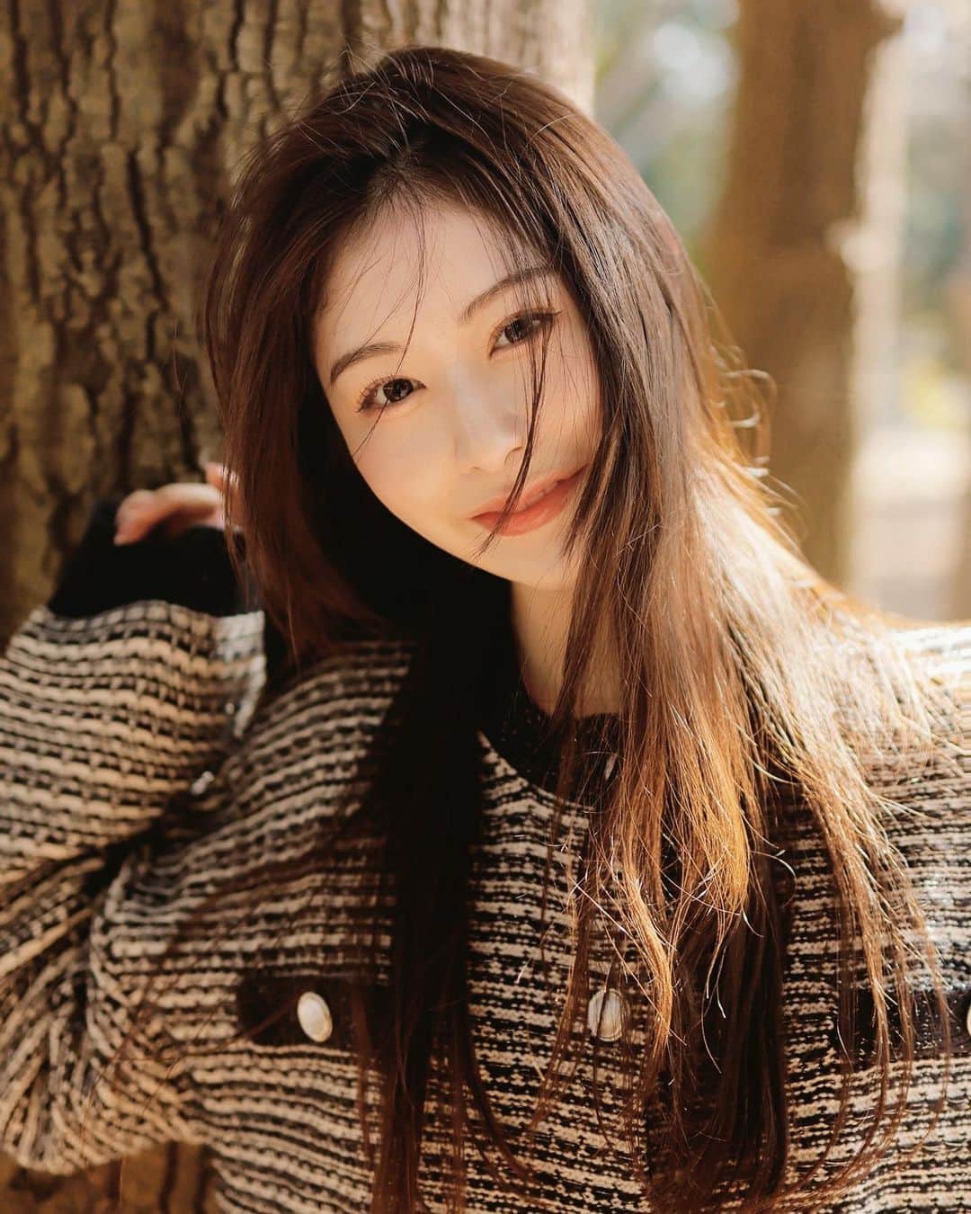 加藤美南のインスタグラム：「母の日は実家に帰っていました👩🏼💐  離れて過ごす日常だからこそ偉大さに気づけて素直になれたり感謝できることが沢山あって記念の日や節目とお祝いの日は必ず会いに行くようにしています！  いつもありがとうまま〜👩🏼  #母の日」