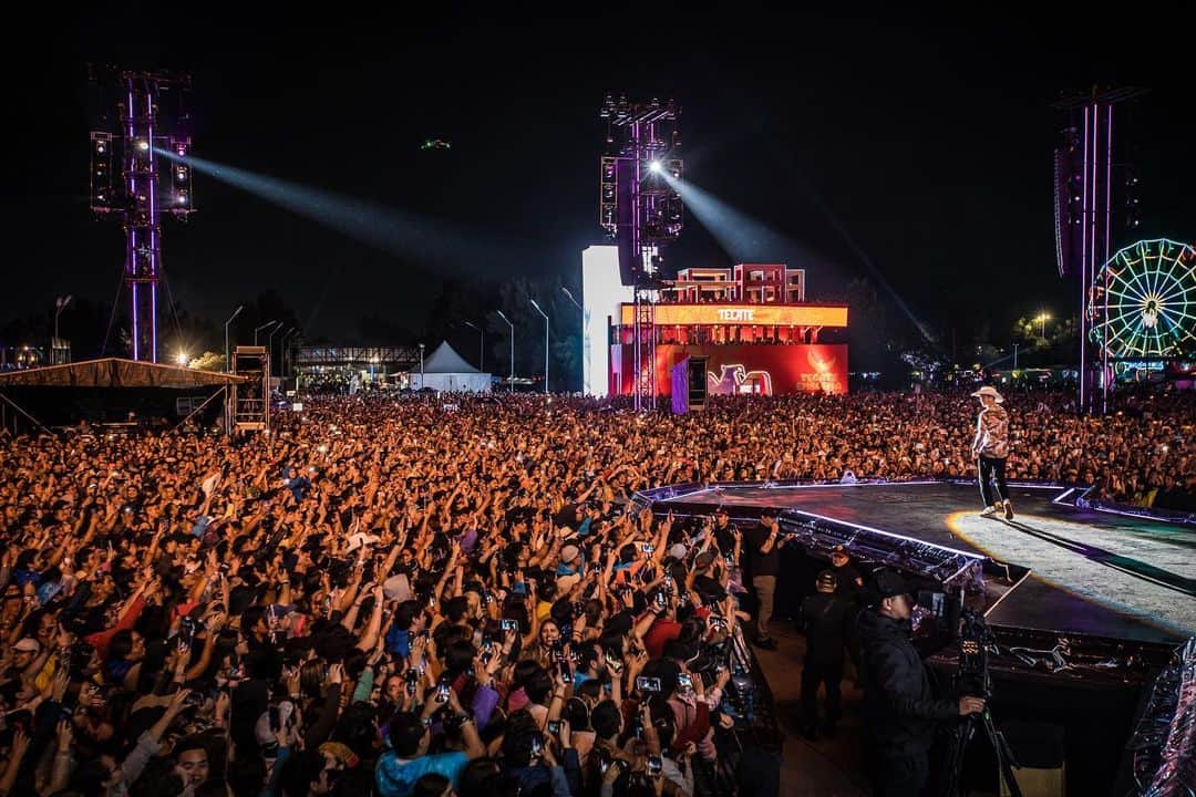 OneRepublicさんのインスタグラム写真 - (OneRepublicInstagram)「Mexico City. Unbelievable night. Can’t wait to be back. @tecate_emblema」5月14日 16時09分 - onerepublic