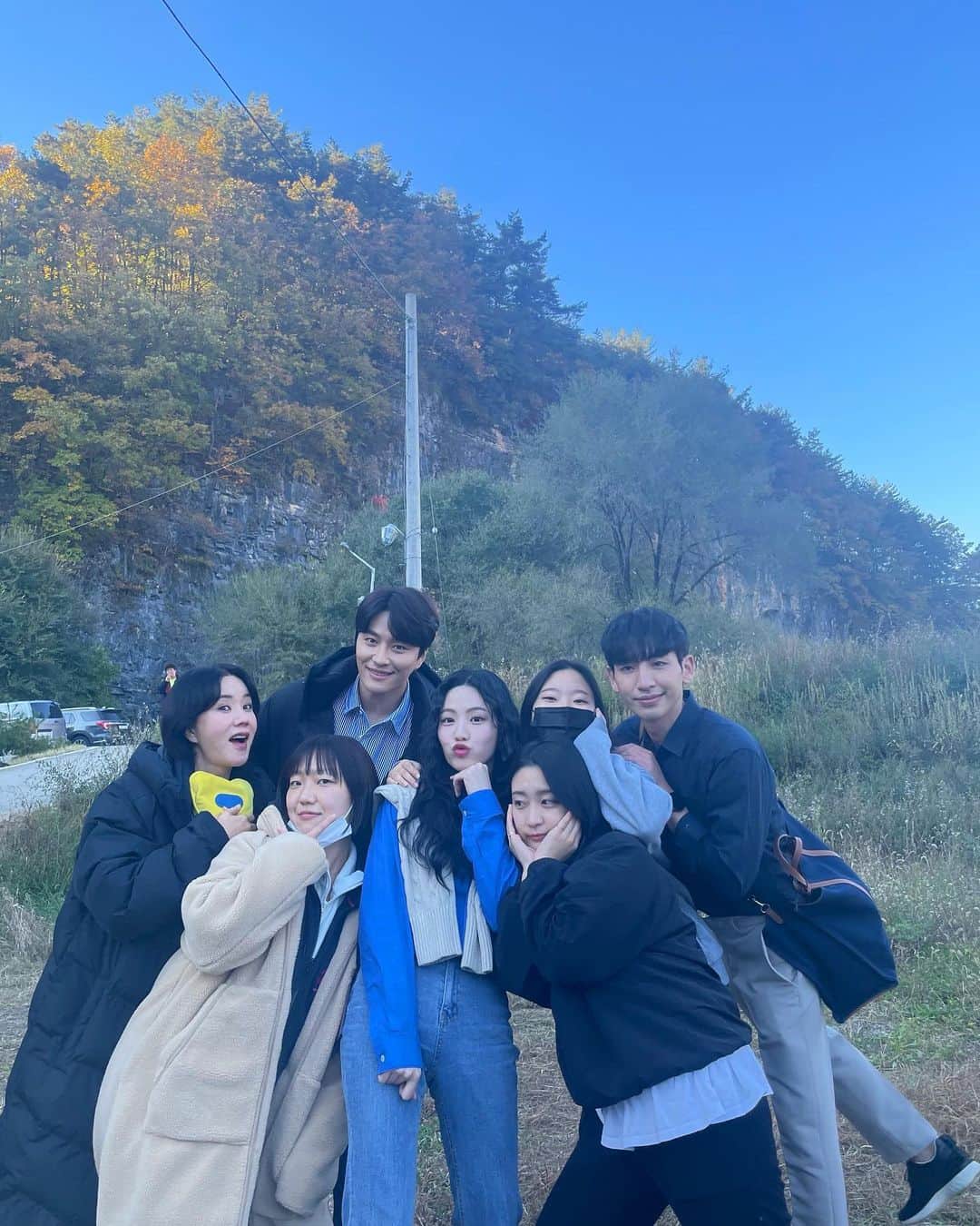 ソン・ジホのインスタグラム：「네버엔딩 정선촬영 추웠지만 행복❣️ #닥터차정숙 오늘밤도 부탁해요✨ @jtbcdrama」