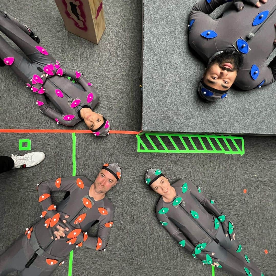 ジェームズ・ガンのインスタグラム：「Motion capturing & recording the “naming” scene in #GotGVol3 with Floor, Teefs, Lylla and Rocket. Although fully CGI we shot all of the scenes for real, using the actors expressions & recordings & all of the actual camera moves to make it feel natural. Also, shout out to @johnmurphycomposer for the score of this scene, which really pulled it all together and made it magic.」