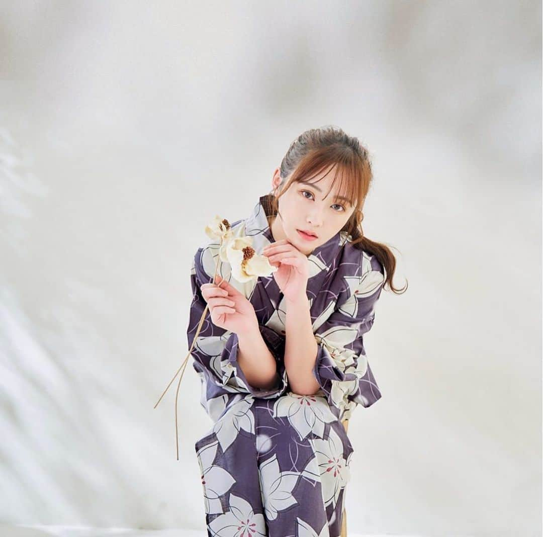 シュガーさんのインスタグラム写真 - (シュガーInstagram)「てんちむ×YUKATA🫧 . 多方面で大活躍中のてんちむちゃん【 @super_muchiko 】が着る最新浴衣Collection🌻 . 公式サイトで商品をCheck 𓂃𓈒𓂂𓏸  #sugarnine #浴衣 #ゆかた #浴衣コーデ #浴衣女子 #浴衣デート  #夏祭り #花火大会 #お祭り #和服 #和装 #大人女子 #大人浴衣 #浅草 #インフルエンサー #てんちむ #百合浴衣 #花柄浴衣 #はんなり」5月15日 2時19分 - dress_sugar