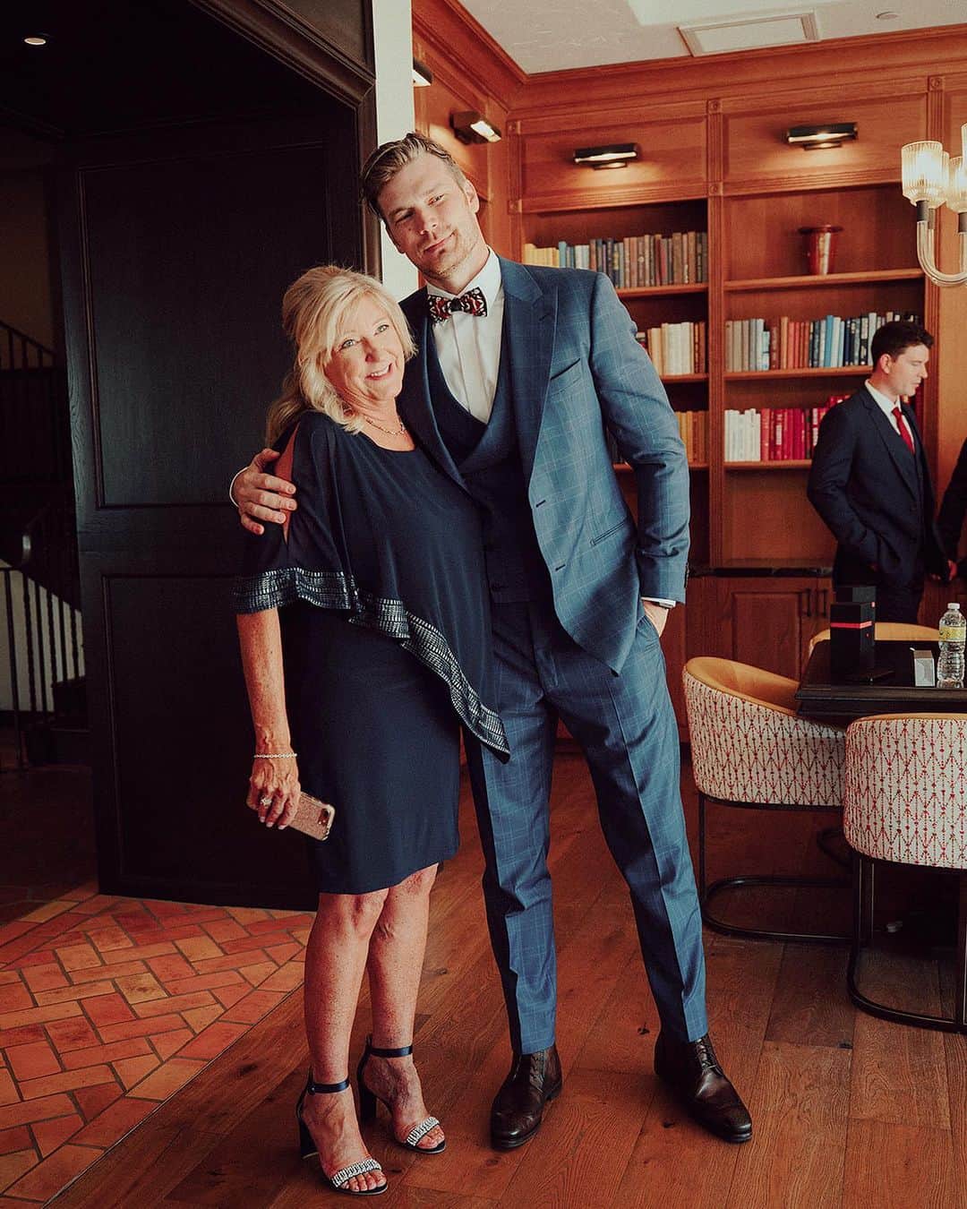 デレック・テラーのインスタグラム：「Happy Mother’s Day! What a year! ❤️」