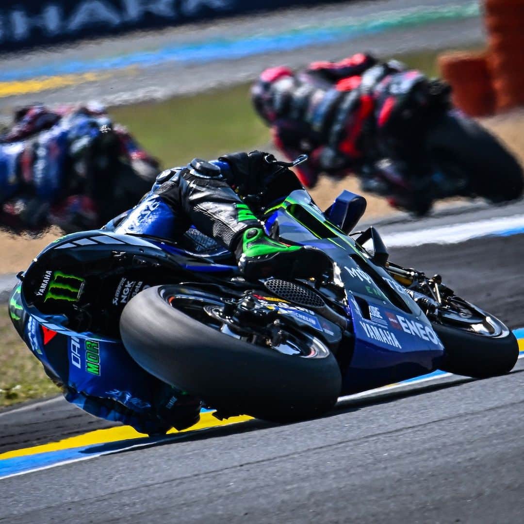 YamahaMotoGPさんのインスタグラム写真 - (YamahaMotoGPInstagram)「💬 @frankymorbido, French GP - Race Result - 10th:  "It was a tough race. Unfortunately, I didn't have a good start, and when I was behind a group my front tyre pressure and temperature went sky-high and I couldn't attack anymore. The pace improved again when I had clear track in front of me. We need to keep digging and keep working because our performance is not yet at the level we want it to be."  #MonsterYamaha | #MotoGP | #FrenchGP」5月15日 2時25分 - yamahamotogp