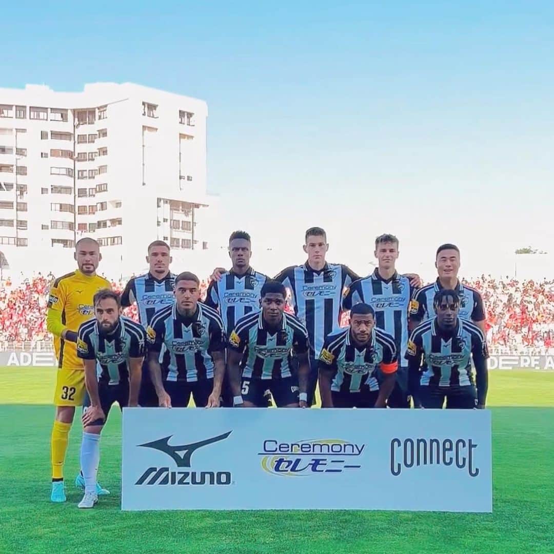 百瀬俊介さんのインスタグラム写真 - (百瀬俊介Instagram)「FORZA PORTIMONENSE ⚫️⚪️🟡  #portimonense #portugal #connect」5月15日 2時40分 - momose_shunsuke