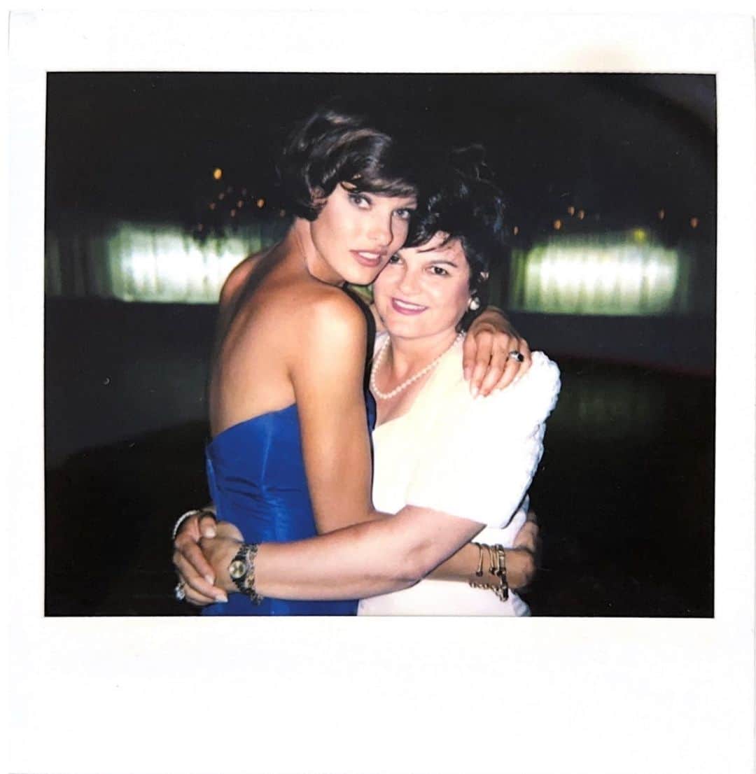 のインスタグラム：「I count my blessing each and every day for this one 💞 Happiest Mother’s Day to all those celebrating today.」