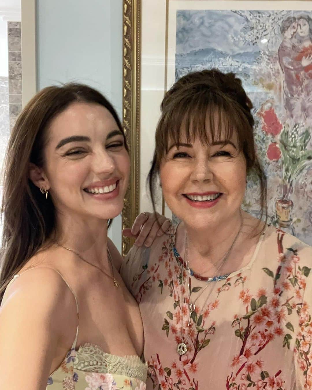 アデレード・ケインさんのインスタグラム写真 - (アデレード・ケインInstagram)「Happy Mother’s Day to the best in the west I love you mama ♥️♥️♥️」5月15日 3時17分 - adelaidekane