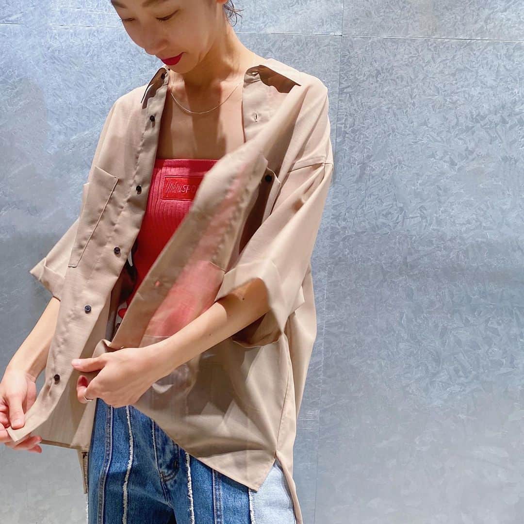 のインスタグラム：「＜H BEAUTY&YOUTH＞ SCREEN VOILE PATCH REGULAR SHORT SLEEVE SHIRT ¥26,400 Color: BEIGE/BLACK Size: S/M/L (着用スタッフ: 165cm 着用サイズ: S)  #H_beautyandyouth #エイチビューティアンドユース @h_beautyandyouth  #BEAUTYANDYOUTH #ビューティアンドユース #Unitedarrows #ユナイテッドアローズ #operasport #ihnn #islandslipper」