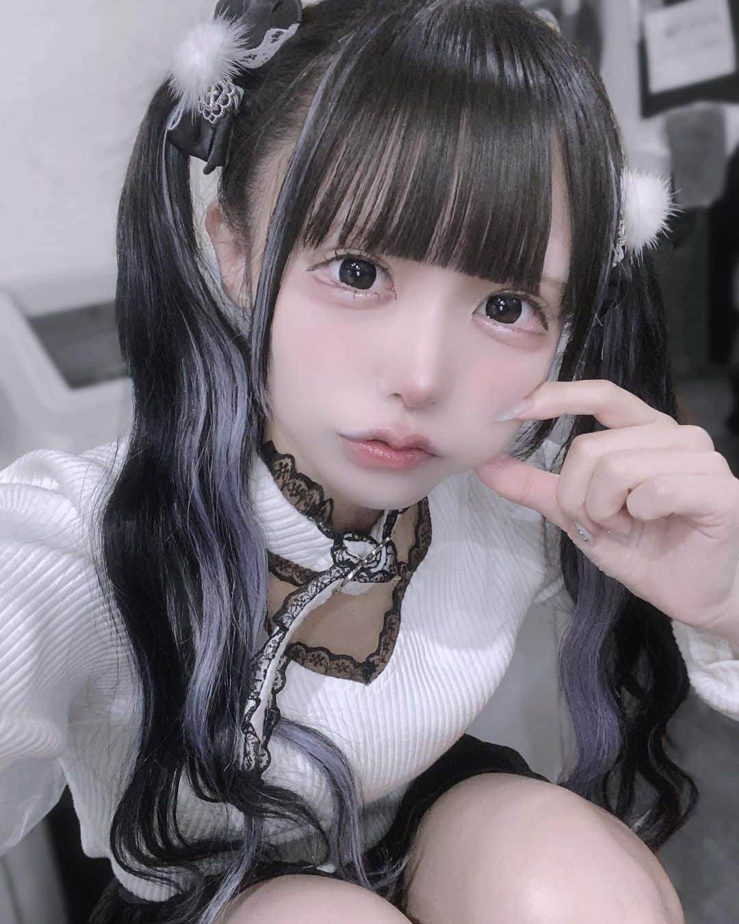 黒栖まゆきのインスタグラム：「(ˊo̴̶̷̤ ·̫ o̴̶̷̤ˋ)」