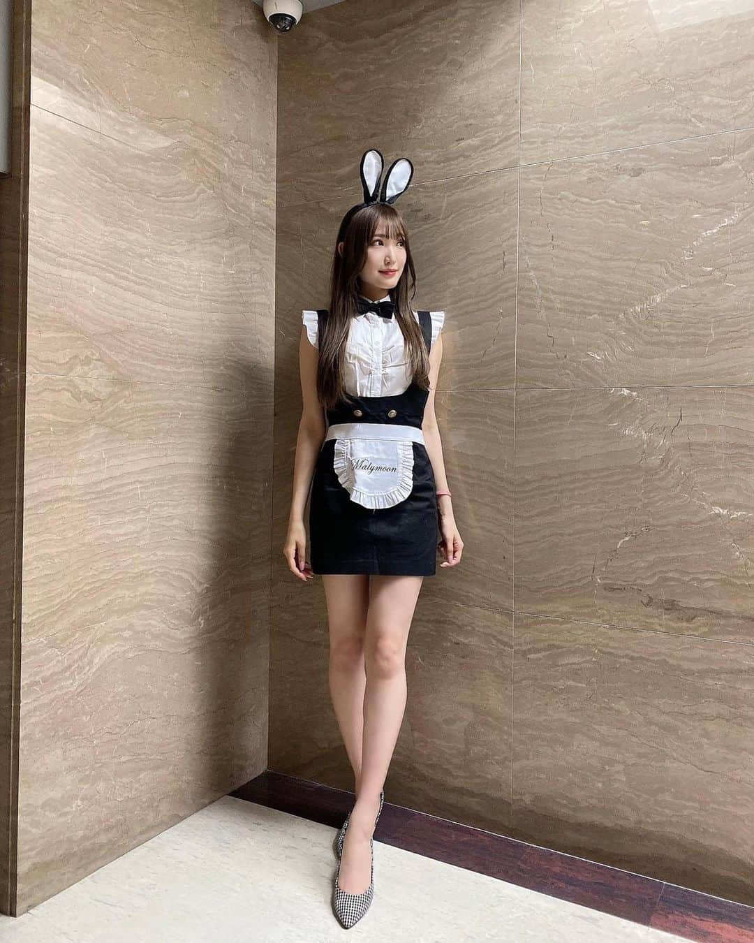 原かれんさんのインスタグラム写真 - (原かれんInstagram)「᯽ 🐰🖤 . . . . . . . #原かれん #かれんたん #nmb48 #ぴろぴろ #idol  #茶髪ロング  #バニーガール #バニー #バニーちゃん #コスプレ #コスプレ女子 #メイド #bunnygirl #ノースリーブ女子 #ノースリーブ #ノースリーブコーデ #今日のコーデ #ぴろコーデ  #くびれ作り #아이돌　#ootd #오오티디 #팔로우  #좋아요 #01 #일본　#女子力委員長 #みんなのレディコーデ  #お姉さんコーデ」5月14日 18時50分 - karen_hara315