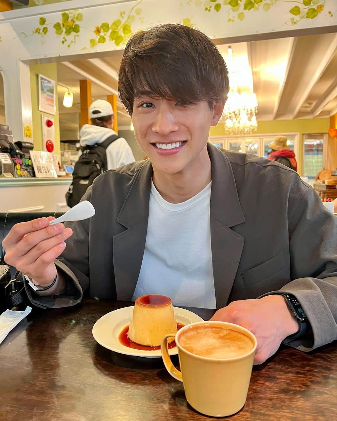 中道理央也さんのインスタグラム写真 - (中道理央也Instagram)「香港行くまでに来れてよかったお店✌️  スイーツの中ではプリンが一番好きです🍮  #プリン #スイーツ男子 #トレーナー目線で言うと #プリンは洋菓子の中ではタンパク質豊富で #比較的カロリーも低い #豆知識」5月14日 18時51分 - lion_nakamichi