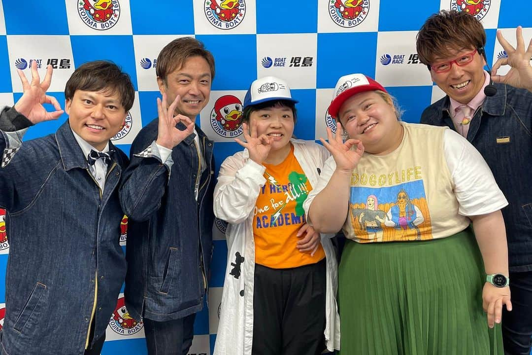 永島知洋さんのインスタグラム写真 - (永島知洋Instagram)「見事！ 優勝は島村選手の記念連続優勝！ おめでとうございました！！ 私は。。。 ボートレース児島YouTube LIVE 72R全予想。。。 惨敗も惨敗でございました。 おかずクラブもスリムクラブも田村くんも。 エニシングも。 ありがとうございました。 そして！ 野添貴裕さゆとの一節間。 またやりたいと思います。 お疲れ様でした。 優勝おめでとうございました！！ #永島知洋 #ボートレース #ボートレース児島 #優勝 #島村隆幸選手 #おかずクラブ #スリムクラブ #田村裕 #野添貴裕 #江西あきよし」5月14日 18時55分 - tomohiro.nagashima