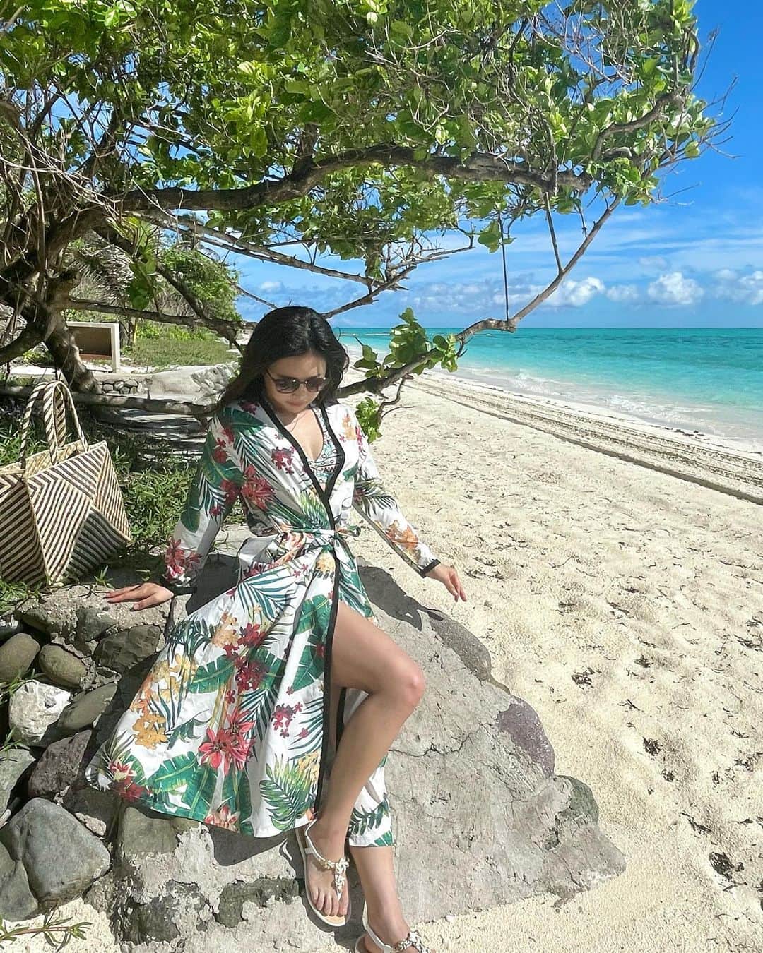 のインスタグラム：「今回の旅でセレブみたいな写真😆🫧  #海外旅行 #海外　#海 #フィリピン #フィリピン旅行 #philippines #vacation #vacations #ocean」