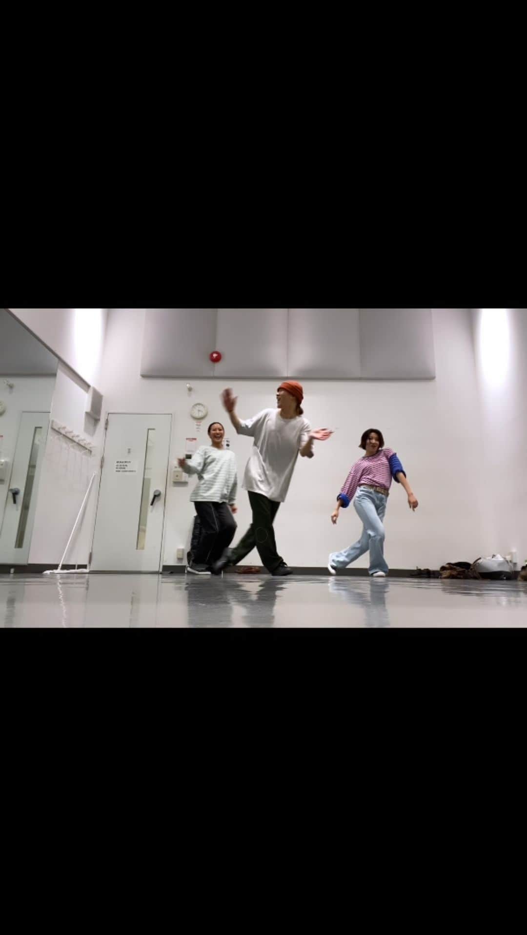 Miyuのインスタグラム：「🎶 ＂きらり＂ @fujiikaze   @sunchang_ganmi @miyudance_ @kazaneee_  💃🕺💃 choreograph by @sunchang_ganmi   Fresh mood😏🔥 lt was a good time☺️ 異色な3人笑 楽しかった!ありがとうございました🤝🙏  #fujikaze #きらり」
