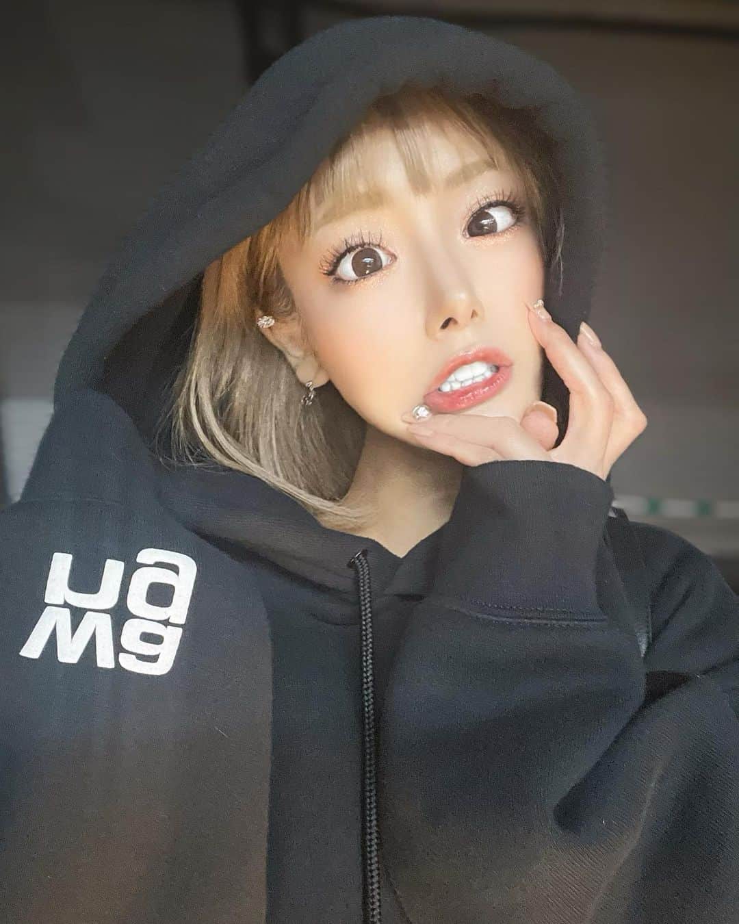 葉月芽生のインスタグラム：「おちゃらけちゃん🤪🌈  お肌のメンテしてきたよん💋  #ハイフ  #リニア  #メンテナンス  #美肌再生  #再生医療  #美容  #day  #ootd  #naturalharmonyclinic」